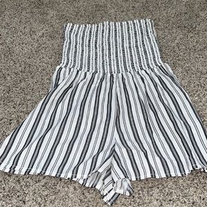 Garage strapless romper